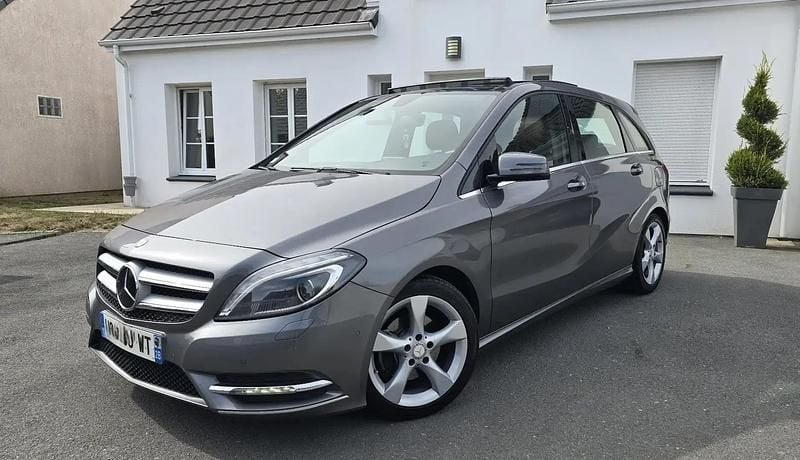 Gris Utilisé 2013 Mercedes B180 Monospace | 14 500 € (Super prix) - Image 1/4