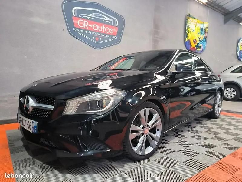 Noir Utilisé 2013 Mercedes 220 Berline | 15 500 € - Image 1/4