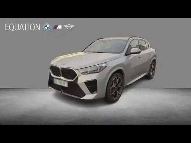 Gris Occasion 2025 BMW X2 Comfort Edition SUV | 57 450 € (Prix cher) - Image 1/4