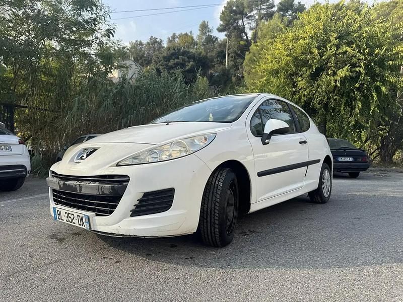 Occasion Peugeot 207 Premium 68 ch (50 kW) 2011 Berline
