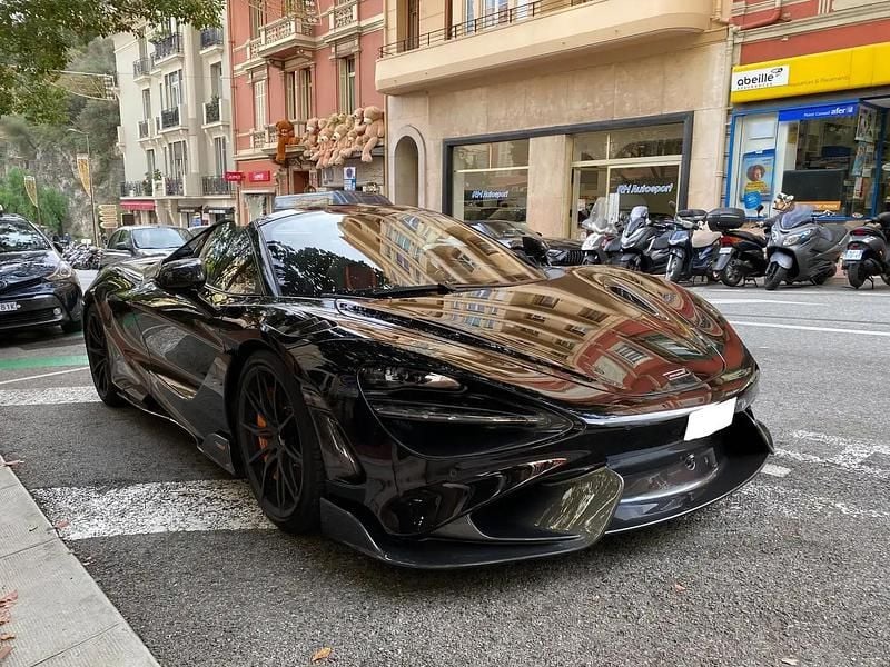 Noir Occasion 2022 McLaren 765LT Coupé | 516 900 € - Image 1/4