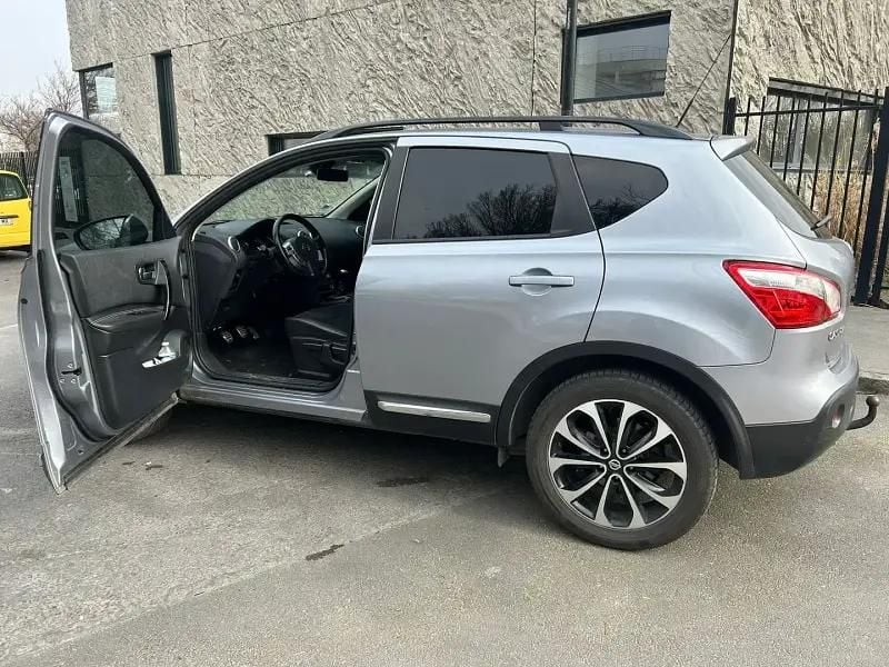 Gris Utilisé 2013 Nissan Qashqai SUV | 5 800 € (Prix juste) - Image 1/4