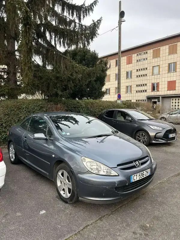 Utilisé 2004 Peugeot 307 CC Cabriolet | 1 300 € - Image 1/4