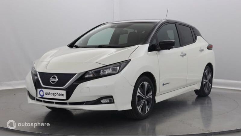 Blanc lunaire+toit+rétros noir Utilisé 2020 Nissan Leaf Tekna Citadine | 11 999 € (Prix juste) - Image 1/4