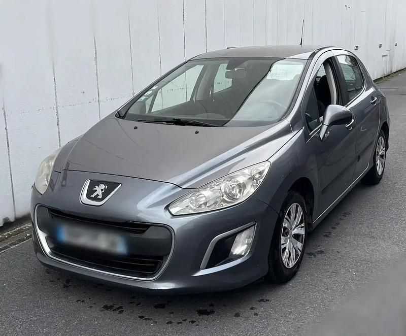 Utilisé 2011 Peugeot 308 Business-Line Berline | 2 900 € (Bon prix) - Image 1/4