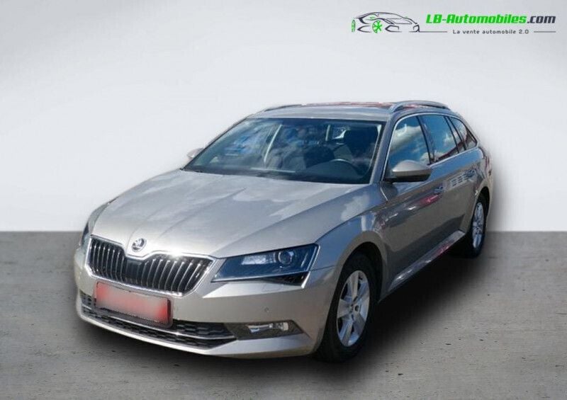 Utilisé 2015 Skoda Superb Break | 21 400 € (Prix juste) - Image 1/4