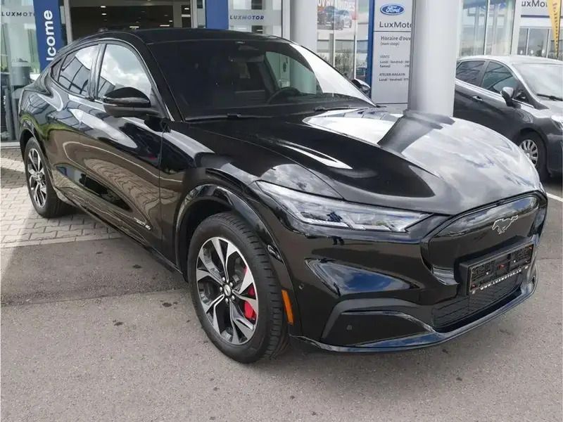Noir Utilisé 2023 Ford Mustang Mach-E Premium SUV | 49 900 € - Image 1/4