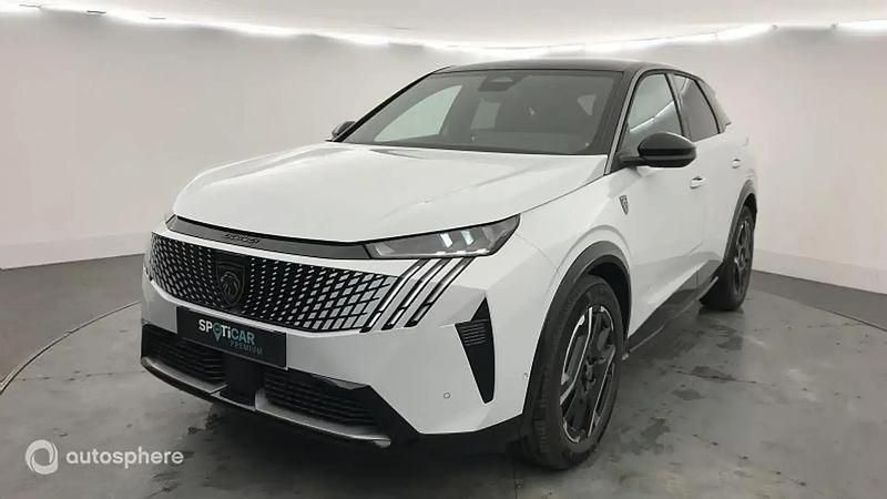 Blanc Utilisé 2025 Peugeot e-3008 GT SUV | 44 990 € (Prix juste) - Image 1/4