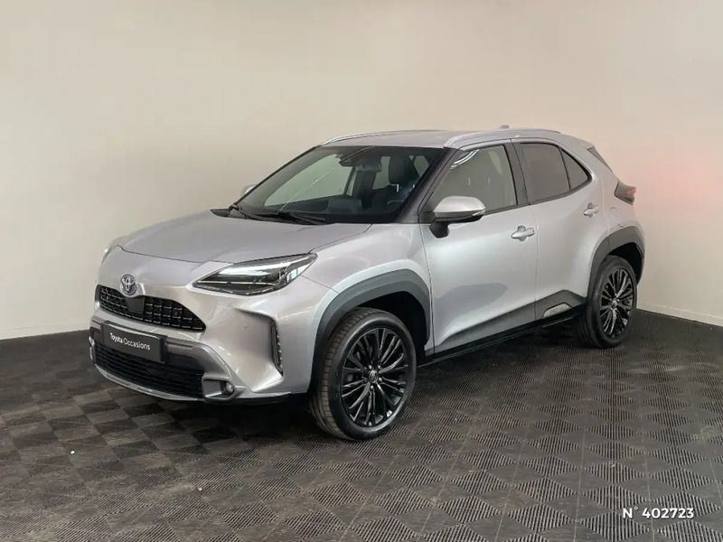 Gris Utilisé 2022 Toyota Yaris Cross Design SUV | 21 990 € (Prix juste) - Image 1/4