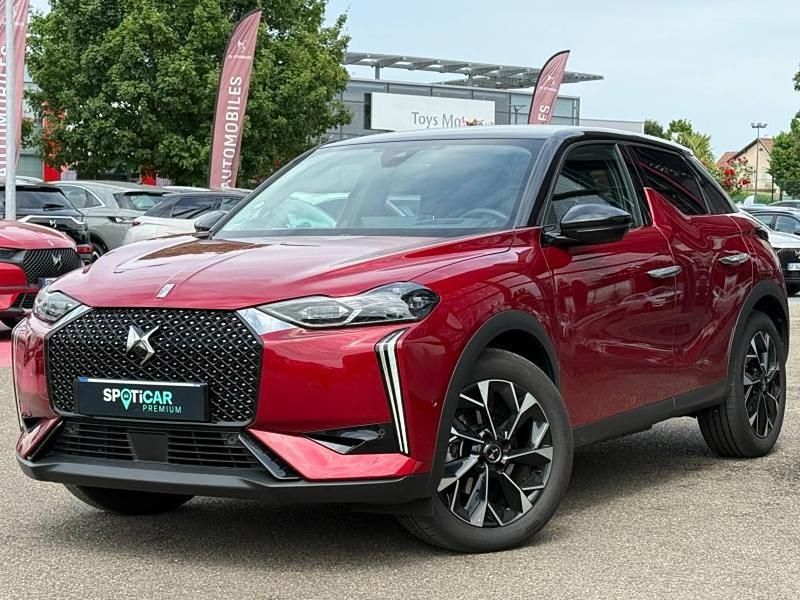 Rouge Utilisé 2023 DS Automobiles DS3 Crossback E-Tense Opera SUV | 25 989 € - Image 1/4
