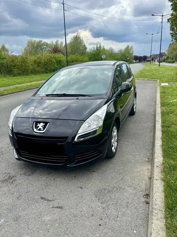 Occasion 2011 Peugeot 5008 Family Monospace | 5 500 € (Prix juste) - Image 1/4