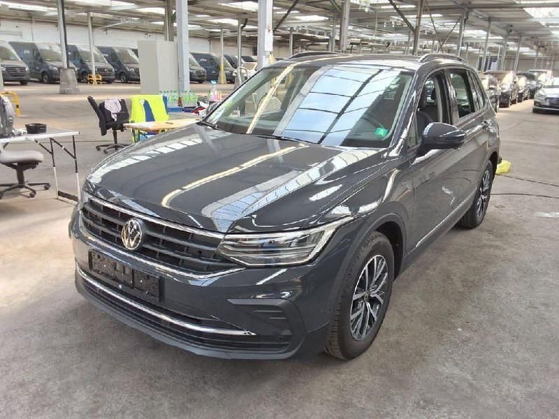 Utilisé 2023 VW Tiguan SUV | 31 490 € (Super prix) - Image 1/4