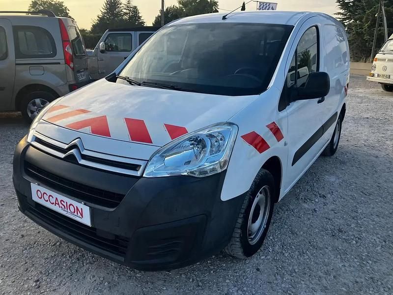 Blanc Utilisé 2018 Citroën Berlingo Monospace | 8 000 € - Image 1/4