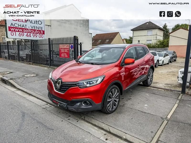 Rouge Utilisé 2015 Renault Kadjar Intens SUV | 10 690 € (Prix juste) - Image 1/4