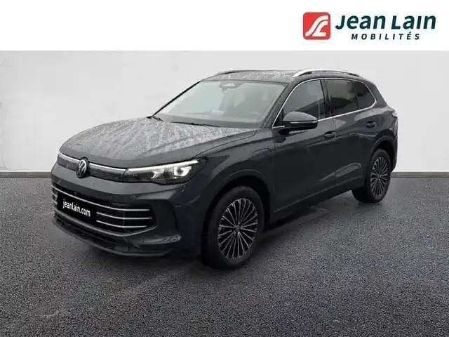 Gris Occasion 2025 VW Tiguan Elegance SUV | 56 699 € - Image 1/4