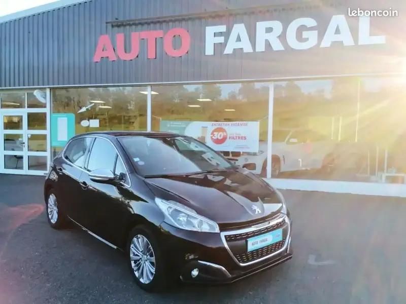 Noir Utilisé 2017 Peugeot 208 Allure Citadine | 7 980 € (Prix juste) - Image 1/4
