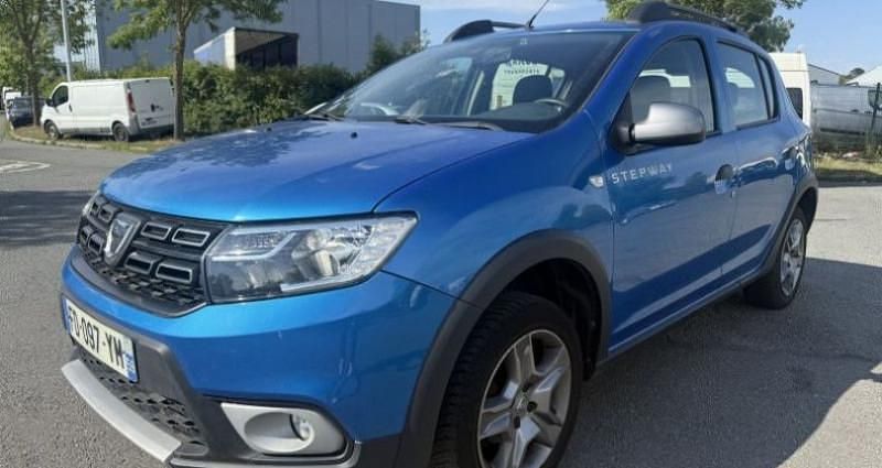 Bleu Utilisé 2019 Dacia Sandero Stepway Citadine | 8 490 € (Prix assez cher) - Image 1/4