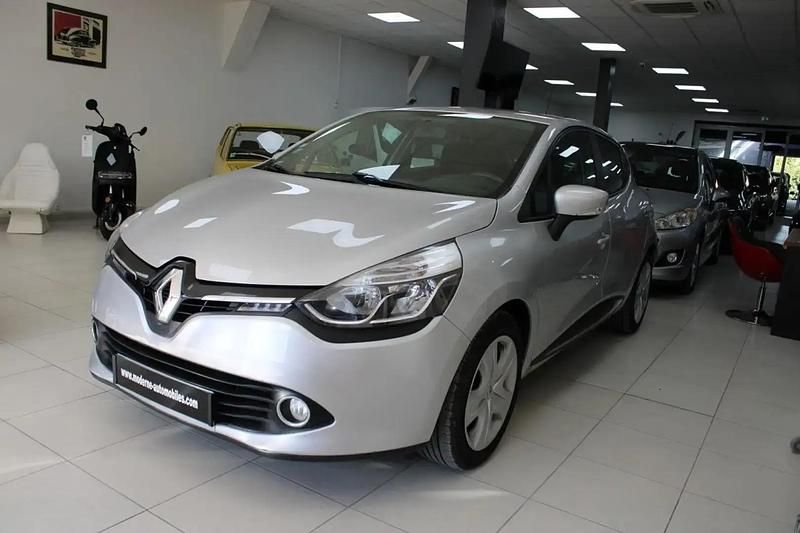 Gris Utilisé 2015 Renault Clio IV Zen Berline | 8 990 € (Prix juste) - Image 1/4