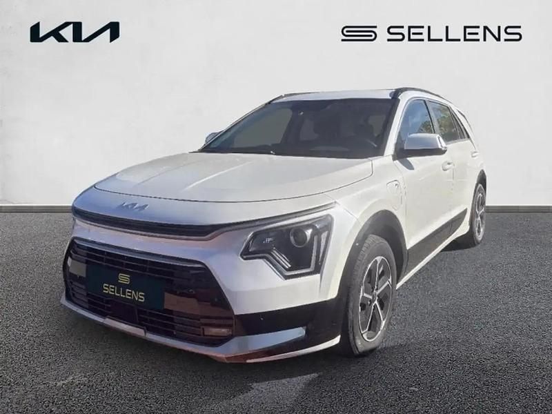 Blanc Utilisé 2022 Kia Niro Motion SUV | 22 880 € (Prix assez cher) - Image 1/4