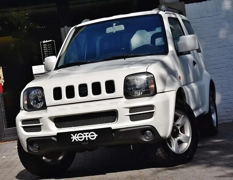 Blanc Utilisé 2010 Suzuki Jimny SUV | 7 950 € - Image 1/4