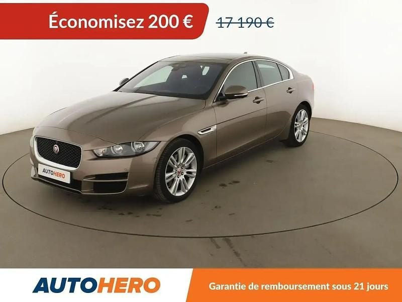 Brun Utilisé 2015 Jaguar XE Prestige Berline | 16 990 € (Bon prix) - Image 1/2