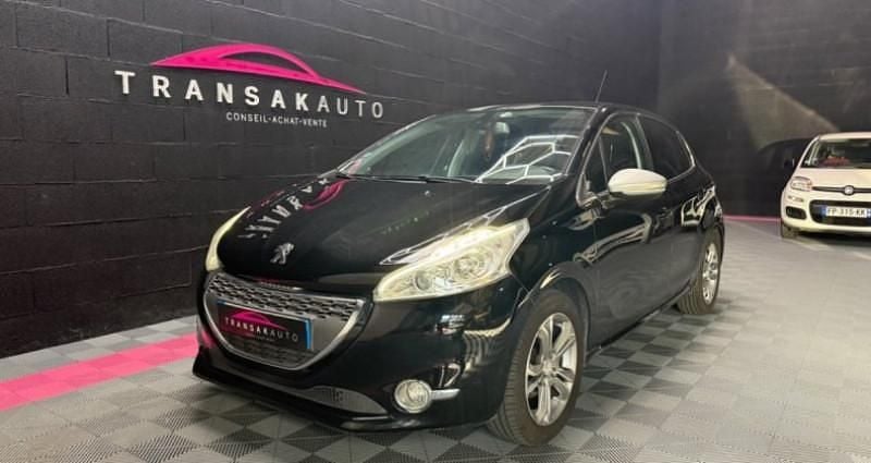 Noir Utilisé 2012 Peugeot 208 Citadine | 4 490 € (Prix juste) - Image 1/4