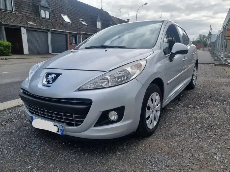 Utilisé 2010 Peugeot 207 Premium Berline | 4 490 € (Prix juste) - Image 1/4