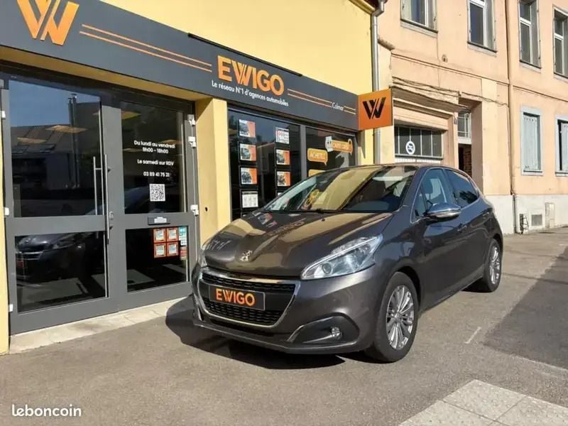 Gris Utilisé 2018 Peugeot 208 Allure Citadine | 8 990 € (Bon prix) - Image 1/4