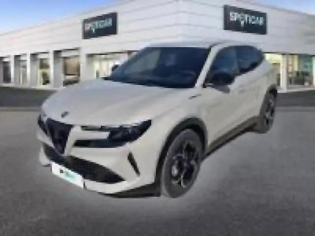 Ivoire scala métallisée Occasion 2024 Alfa Romeo Junior Edizione Speciale SUV | 26 990 € (Bon prix) - Image 1/4