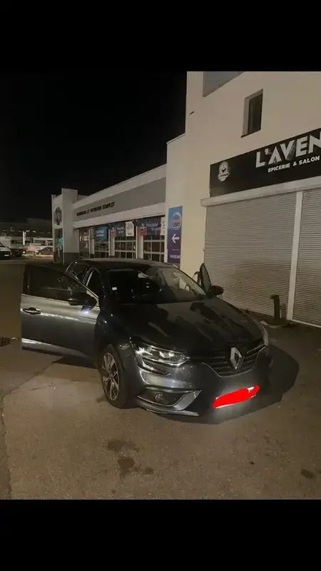 Utilisé 2017 Renault Mégane IV Intens Berline | 8 500 € (Bon prix) - Image 1/4