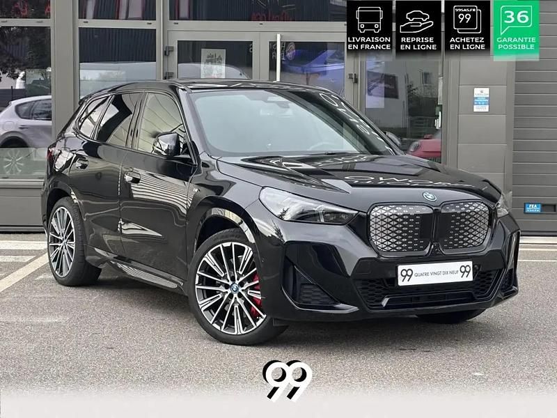 Noir Occasion 2025 BMW iX1 M Sport SUV | 49 990 € - Image 1/4