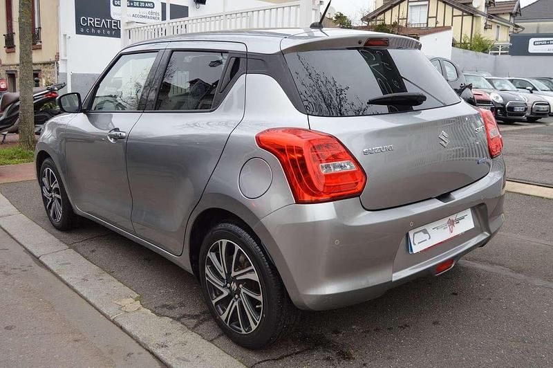 Occasion Suzuki Swift 84 ch (61 kW) 2022 Gris Berline