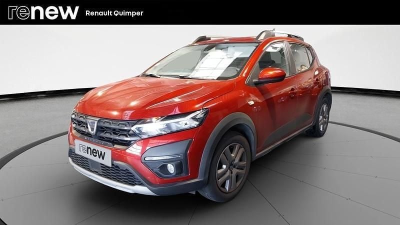 Rouge Utilisé 2021 Dacia Sandero Comfort Citadine | 13 750 € (Prix juste) - Image 1/4