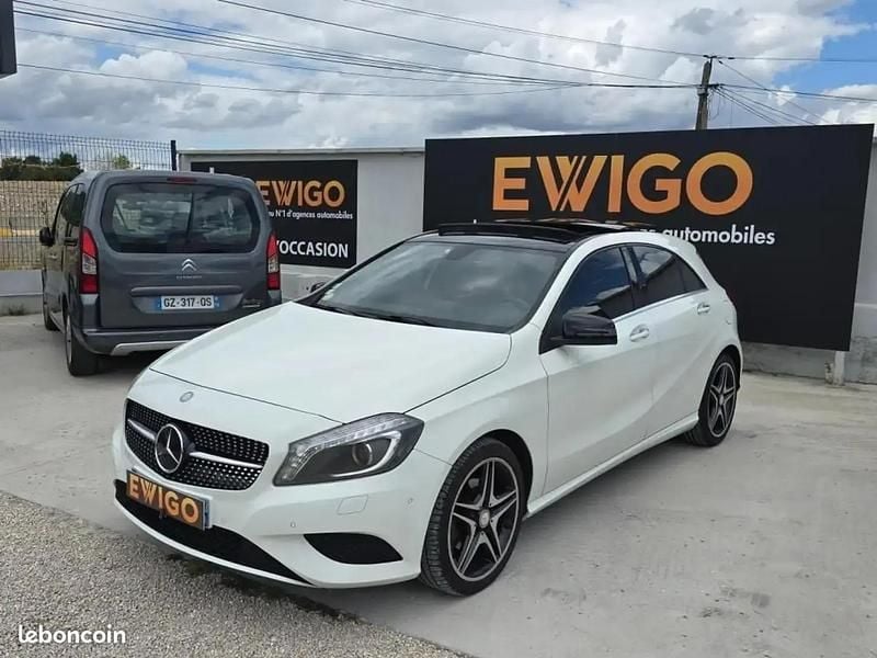 Blanc Utilisé 2015 Mercedes A200 Business Berline | 15 989 € (Prix assez cher) - Image 1/4