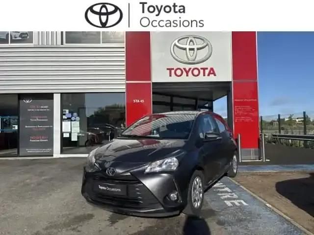 Gris atlas Occasion 2020 Toyota Yaris Business Edition Berline | 13 980 € (Prix juste) - Image 1/4