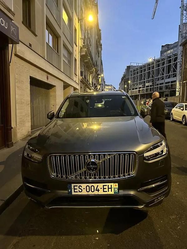 Gris Utilisé 2017 Volvo XC90 Inscription SUV | 34 000 € (Prix assez cher) - Image 1/4