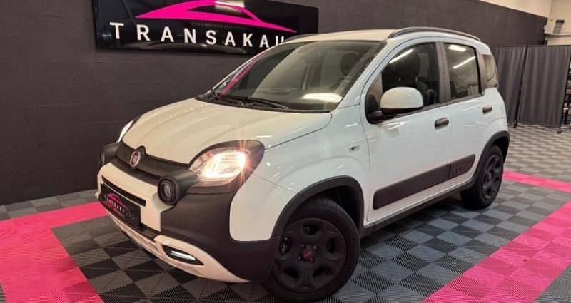 Blanc Utilisé 2023 Fiat Panda Cross Cross Citadine | 12 990 € - Image 1/4