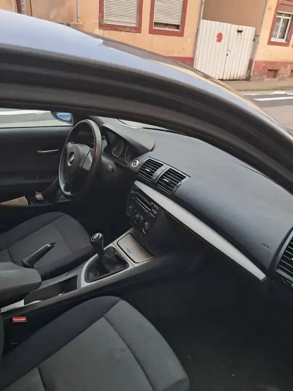 Image 2/4