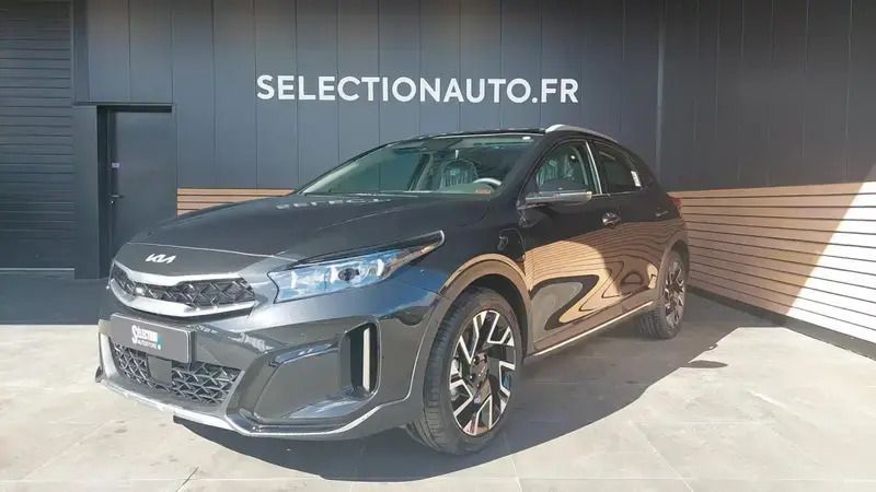 Noir Utilisé 2022 Kia XCeed SUV | 32 590 € - Image 1/4
