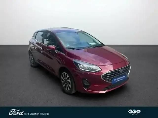 Rouge racing Occasion 2022 Ford Fiesta Business Edition Berline | 14 499 € (Bon prix) - Image 1/4