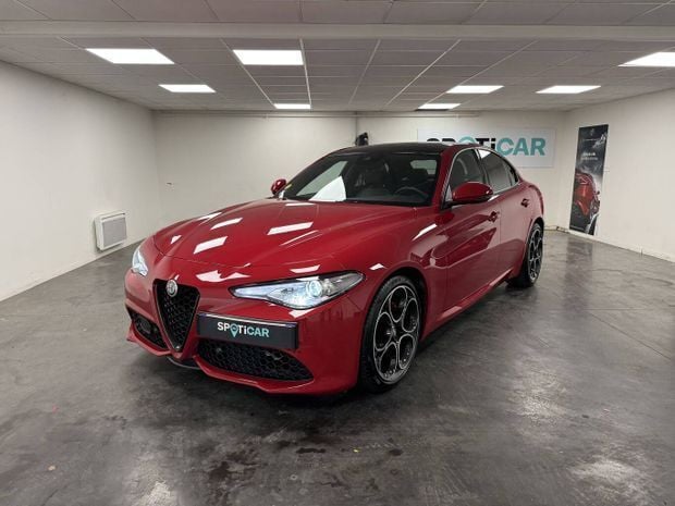 Rouge Utilisé 2023 Alfa Romeo Giulia Sprint Sprint Coupé | 37 990 € - Image 1/4