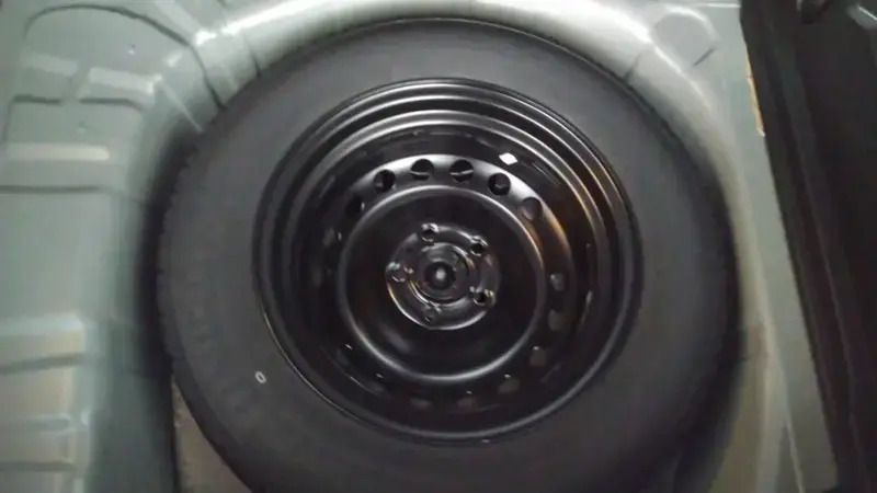 Image 4/4