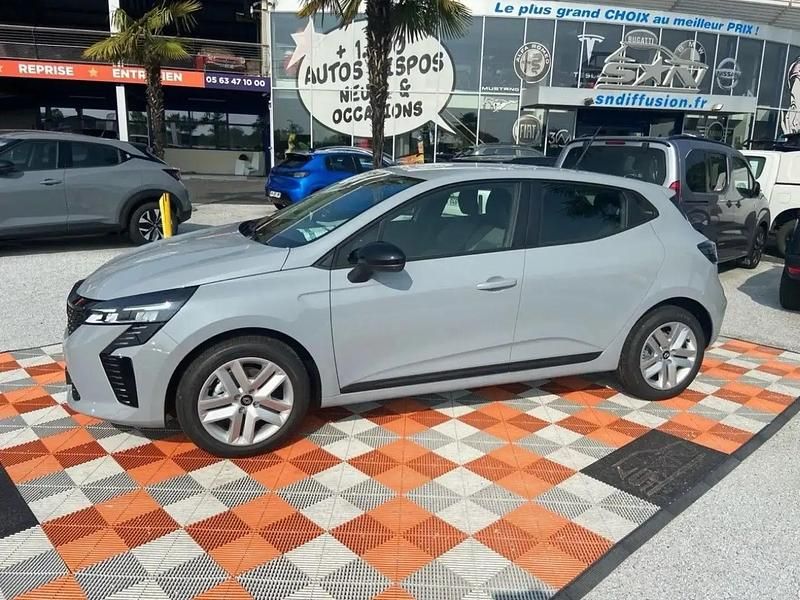 Gris Nouvelle 2025 Renault Clio V Evolution Berline | 20 680 € (Prix juste) - Image 1/4