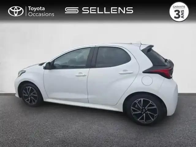 Occasion Toyota Yaris Hybrid Design 116 ch (85 kW) 2022 Blanc Berline
