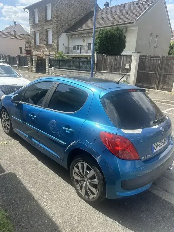 Image 2/4