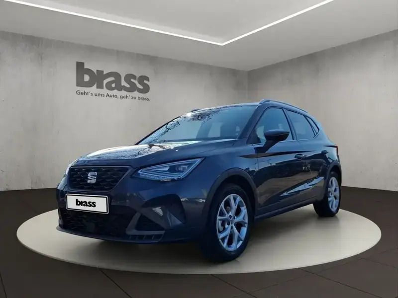 Gris Utilisé 2023 Seat Arona FR SUV | 25 480 € (Prix cher) - Image 1/4