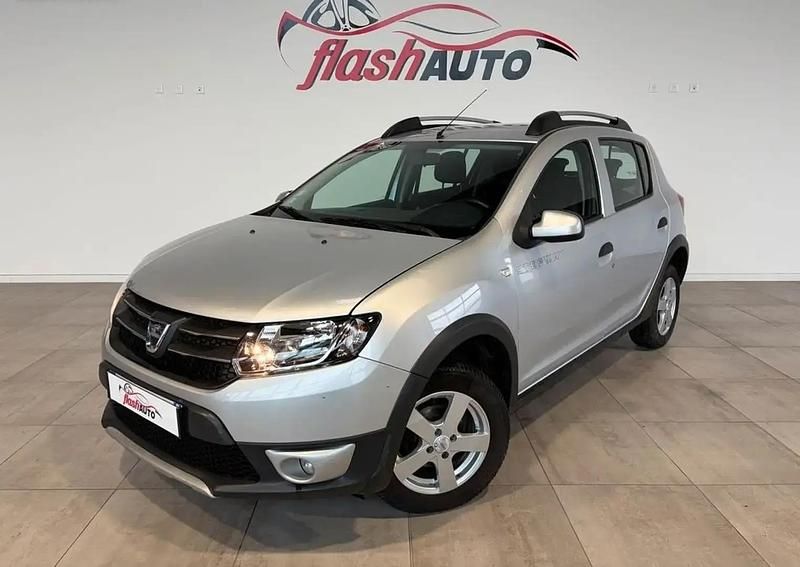 Occasion Dacia Sandero Stepway 91 ch (66 kW) 2014 Gris Berline