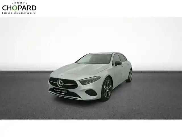 Argent hightech métallisé Occasion 2025 Mercedes A180 Berline | 33 990 € (Prix juste) - Image 1/4