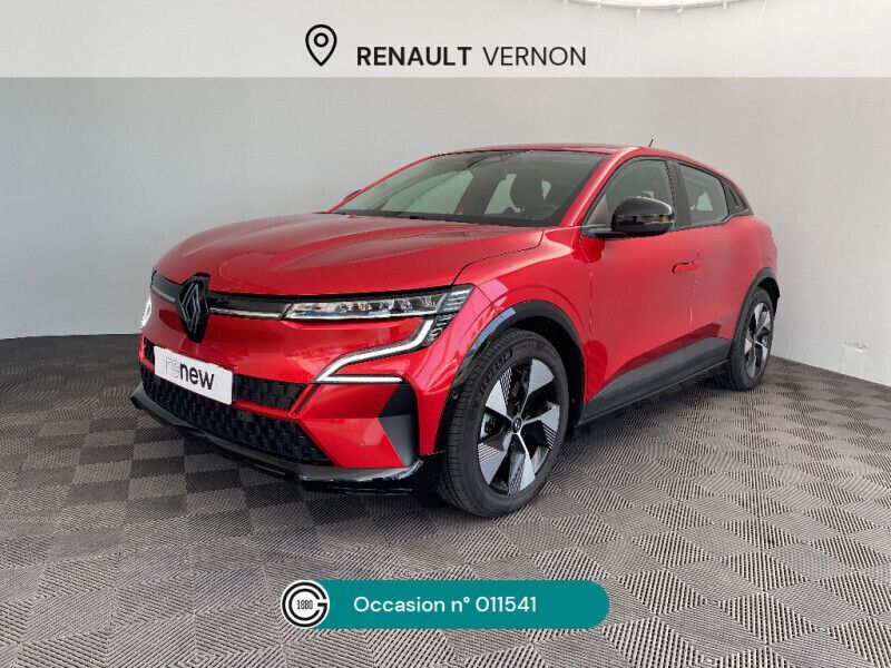 Rouge Utilisé 2022 Renault Mégane Equilibre Berline | 23 990 € (Prix juste) - Image 1/4