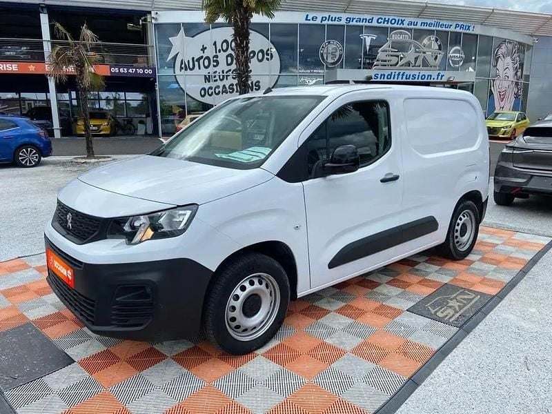 Blanc Occasion 2024 Peugeot Partner Monospace | 21 980 € (Prix juste) - Image 1/4
